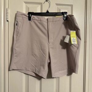 Mens 7” golf shorts- size 40- light beige- all in motion- NWT